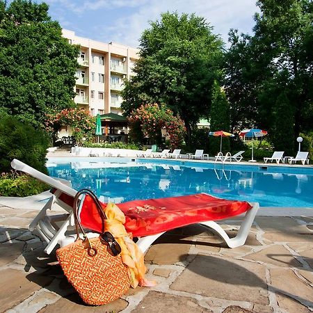 Ljuljak Hotel 골든샌드 외부 사진