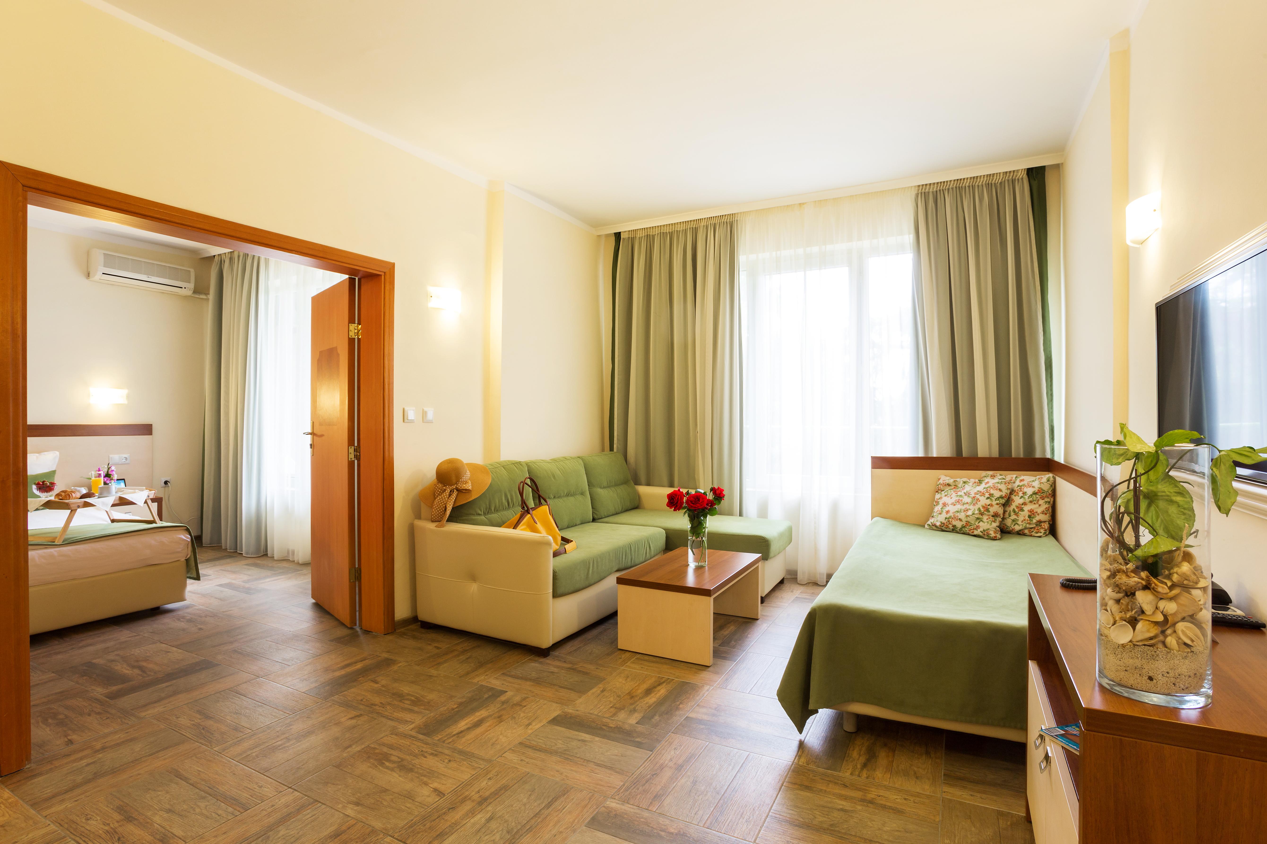Ljuljak Hotel 골든샌드 외부 사진