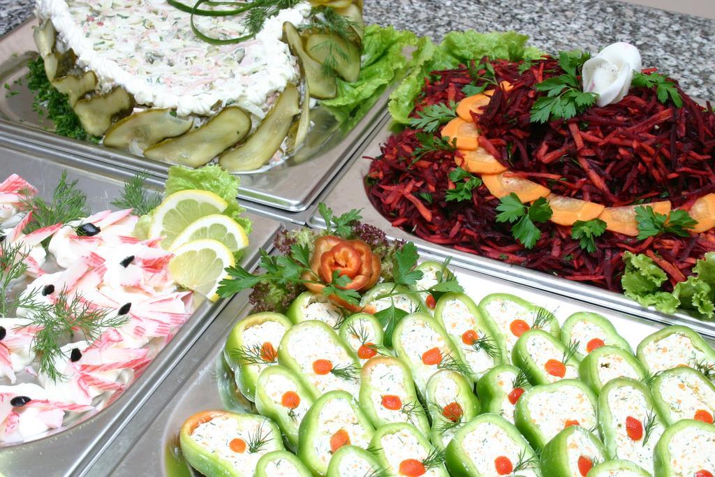 Ljuljak Hotel 골든샌드 외부 사진