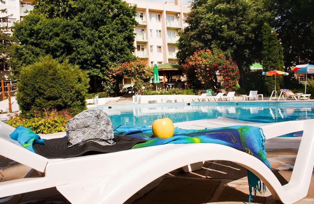 Ljuljak Hotel 골든샌드 외부 사진