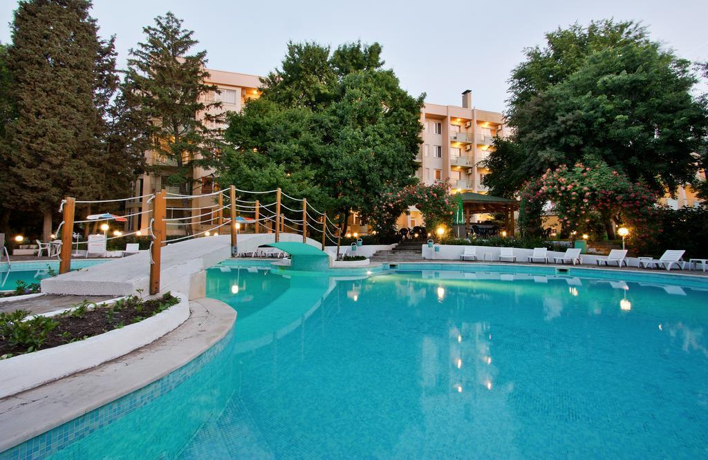 Ljuljak Hotel 골든샌드 외부 사진