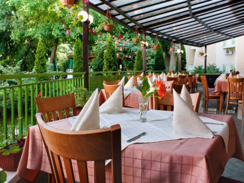 Ljuljak Hotel 골든샌드 외부 사진