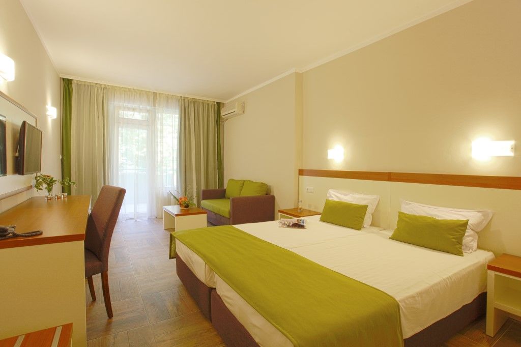 Ljuljak Hotel 골든샌드 외부 사진
