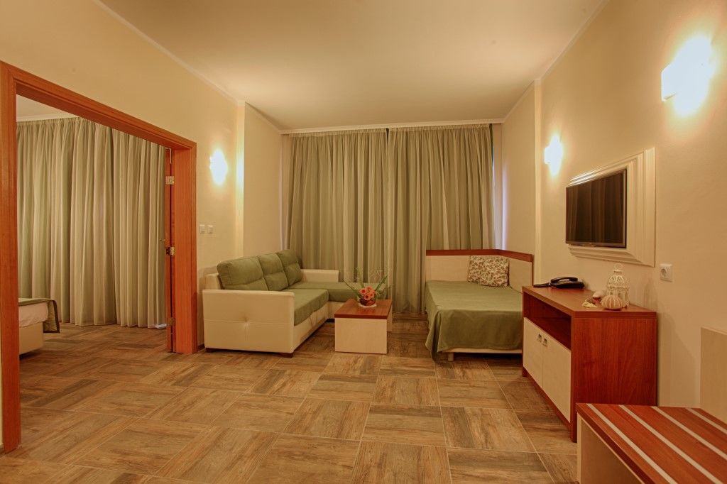 Ljuljak Hotel 골든샌드 외부 사진